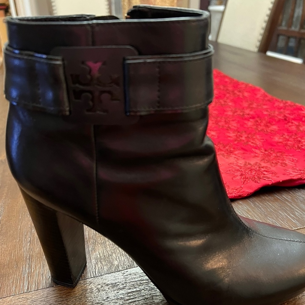 Tory Burch Barrick Veg Leather Black Sz 8 1/2